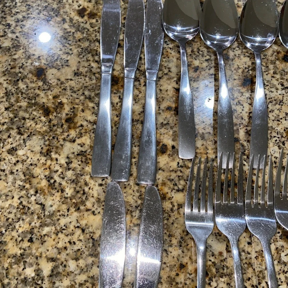 Cambridge/Stainless China 29 Piece Flatware Set 5 Knives 12 Spoons 12 Forks